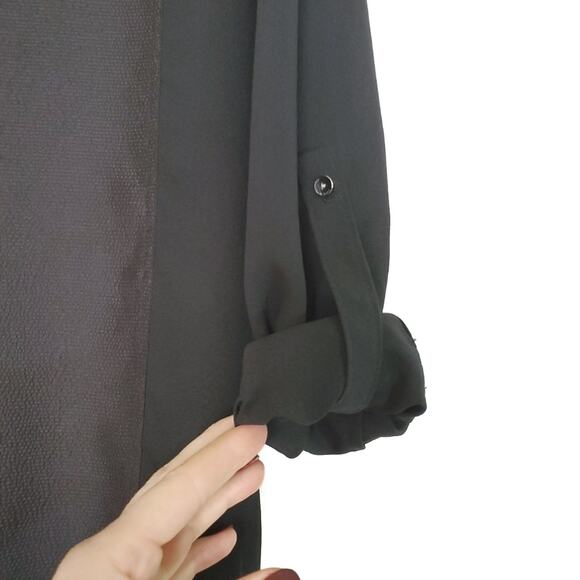 Calvin Klein Jeans | Roll Tab Sleeve Mid Panel Top - Picture 7 of 9